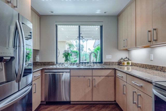 84 La Ronda Drive, Rancho Mirage, CA 92270