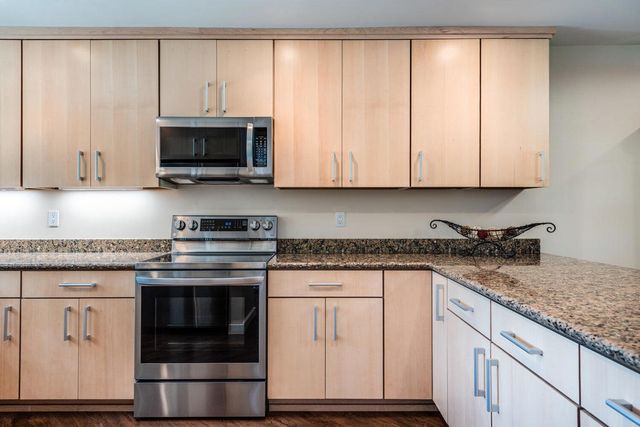 84 La Ronda Drive, Rancho Mirage, CA 92270