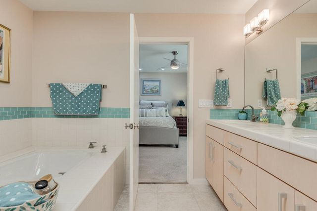 84 La Ronda Drive, Rancho Mirage, CA 92270