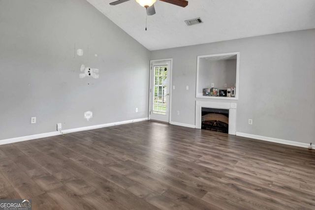 572 Clydes Way, Jackson, GA 30233