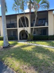 436 PINE GLEN Lane D-1, Greenacres, FL 33463