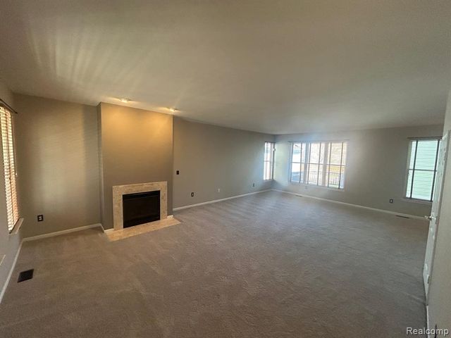 42567 Whitman Way, Novi, MI 48377