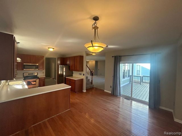 42567 Whitman Way, Novi, MI 48377