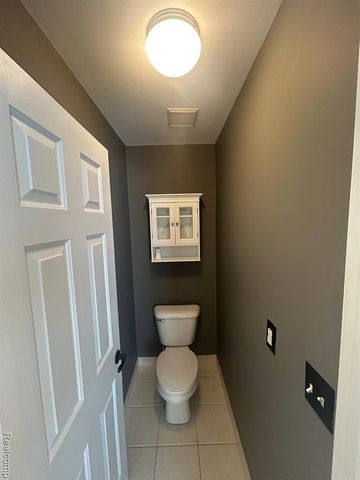 42567 Whitman Way, Novi, MI 48377