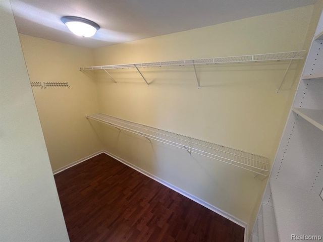 42567 Whitman Way, Novi, MI 48377