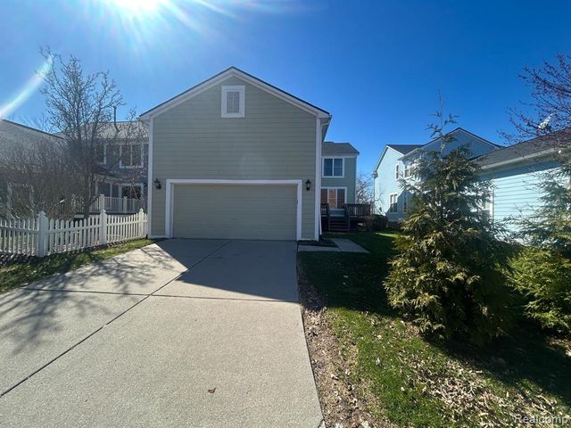 42567 Whitman Way, Novi, MI 48377