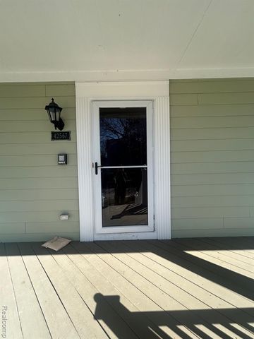 42567 Whitman Way, Novi, MI 48377