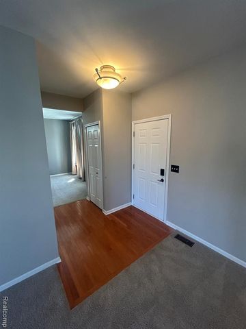 42567 Whitman Way, Novi, MI 48377