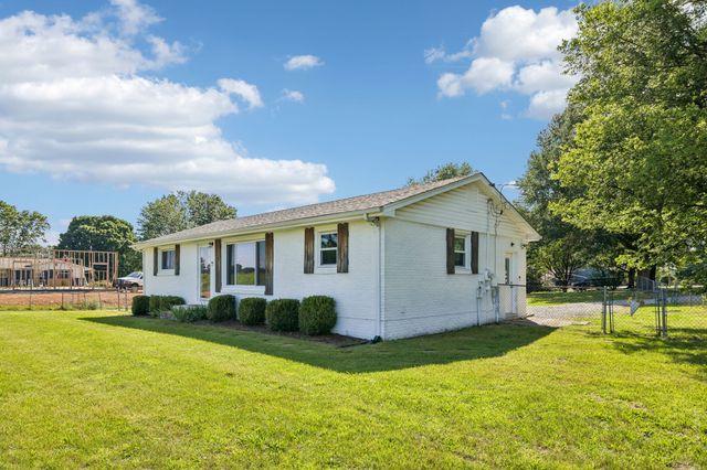 116 Ellis Dr, Pleasant View, TN 37146