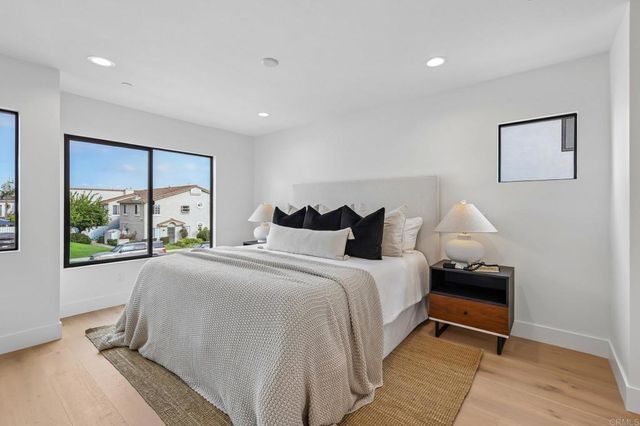 4064 4066 Haines Street, San Diego, CA 92109
