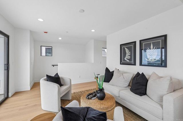 4064 4066 Haines Street, San Diego, CA 92109