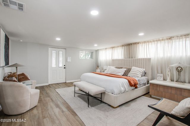 10500 N Oldfather Drive, Tucson, AZ 85742