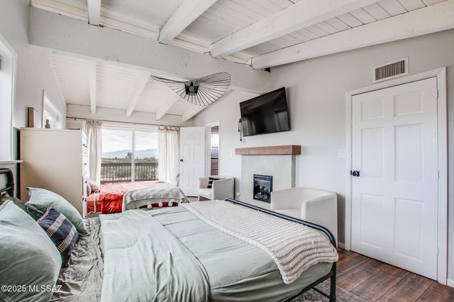 10500 N Oldfather Drive, Tucson, AZ 85742