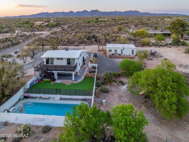 10500 N Oldfather Drive, Tucson, AZ 85742