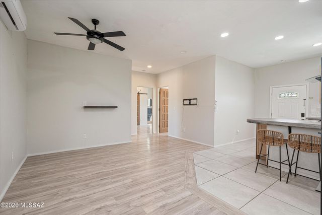 10500 N Oldfather Drive, Tucson, AZ 85742