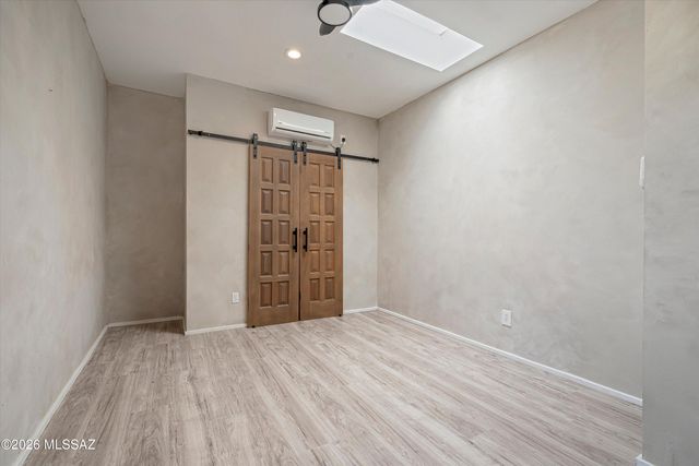 10500 N Oldfather Drive, Tucson, AZ 85742