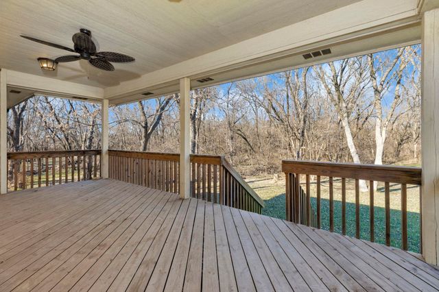 1729 N Timbercreek Dr, Mulvane, KS 67110