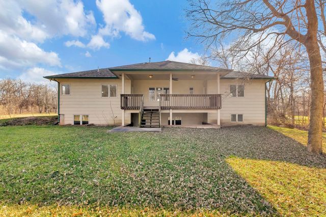 1729 N Timbercreek Dr, Mulvane, KS 67110