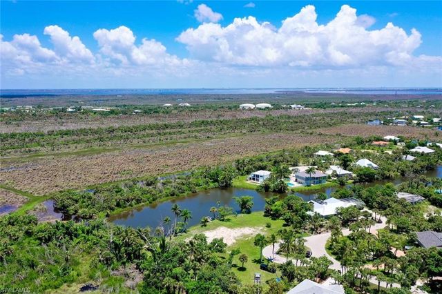 4037 Coquina DR, Sanibel, FL 33957