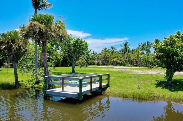 4037 Coquina DR, Sanibel, FL 33957