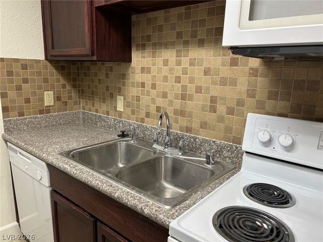2606 South Durango Drive 151, Las Vegas, NV 89117