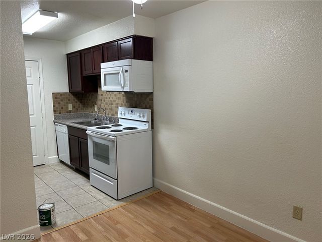 2606 South Durango Drive 151, Las Vegas, NV 89117