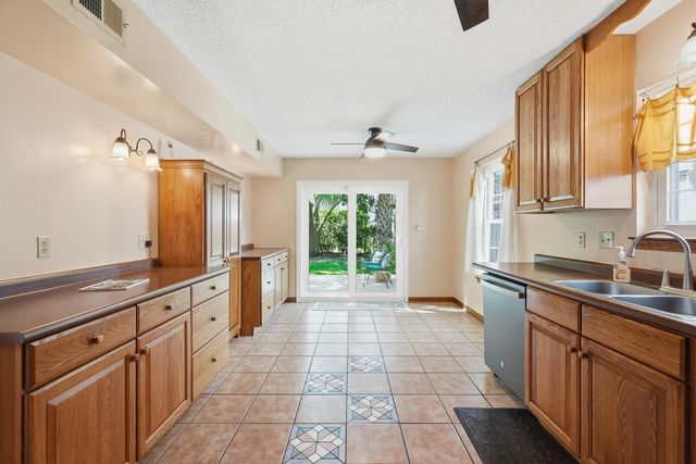 2800 Old Carriage Lane, Fort Walton Beach, FL 32547