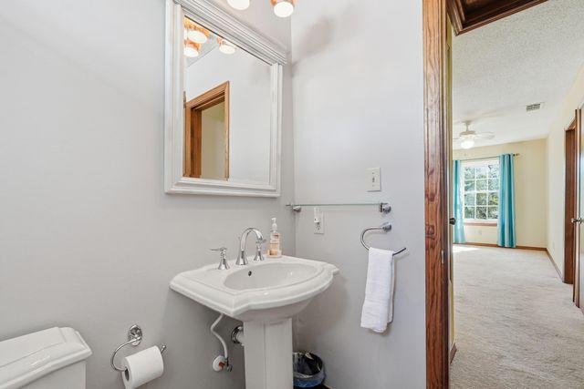 2800 Old Carriage Lane, Fort Walton Beach, FL 32547