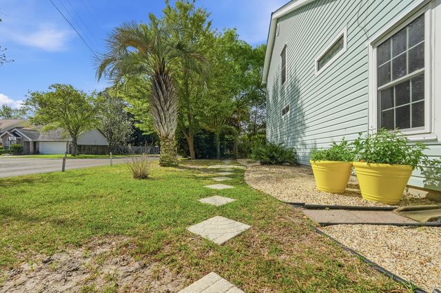 2800 Old Carriage Lane, Fort Walton Beach, FL 32547
