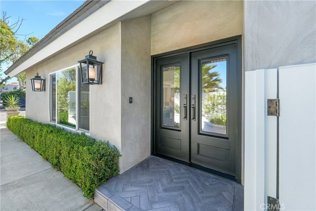 16001 Santa Barbara, Huntington Beach, CA 92649