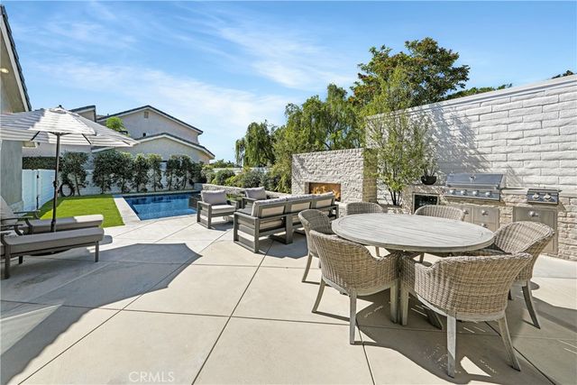 16001 Santa Barbara, Huntington Beach, CA 92649