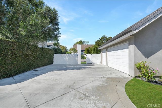 16001 Santa Barbara, Huntington Beach, CA 92649