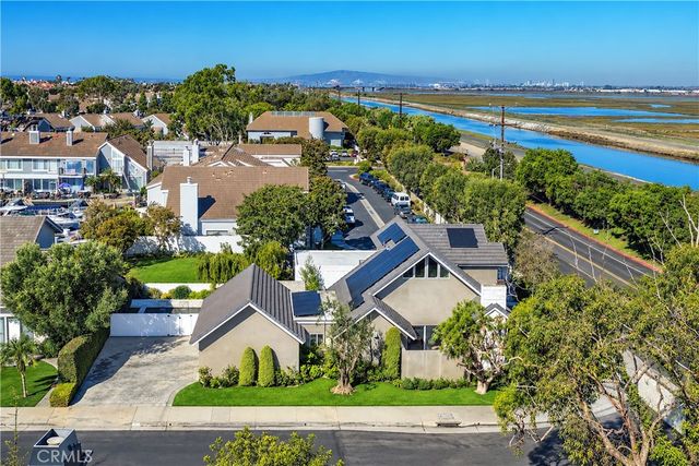 16001 Santa Barbara, Huntington Beach, CA 92649