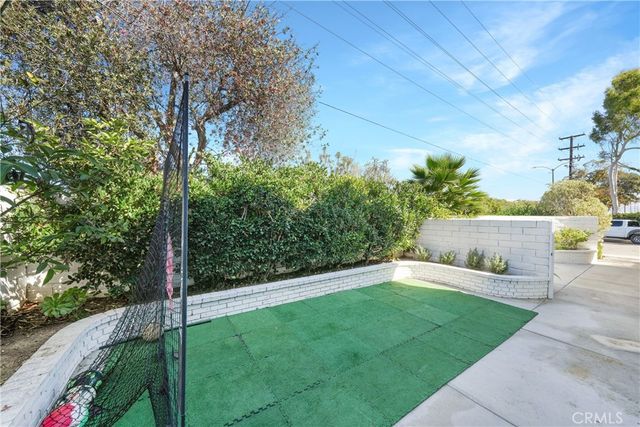 16001 Santa Barbara, Huntington Beach, CA 92649
