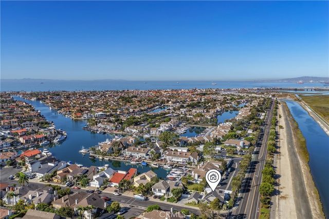 16001 Santa Barbara, Huntington Beach, CA 92649