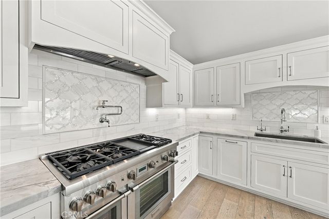16001 Santa Barbara, Huntington Beach, CA 92649