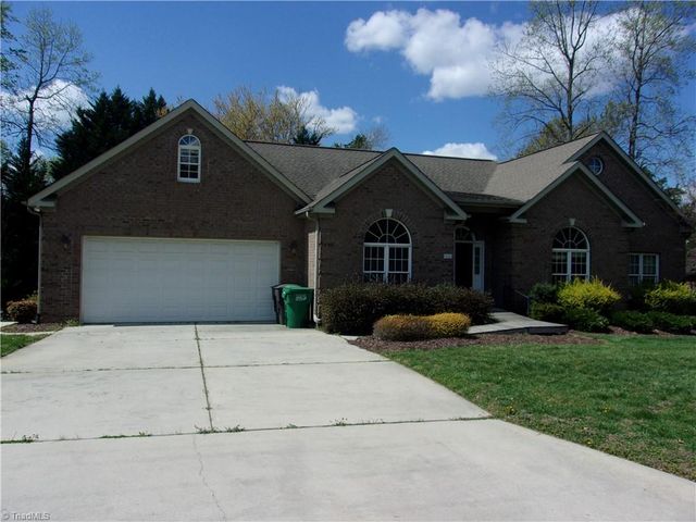 4423 Hunter Oaks Court, High Point, NC 27265