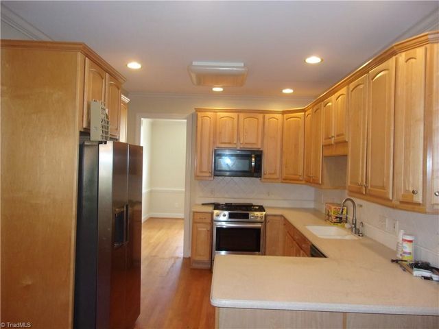 4423 Hunter Oaks Court, High Point, NC 27265