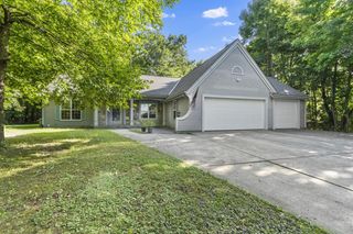 9883 S 35th STREET, Franklin, WI 53132