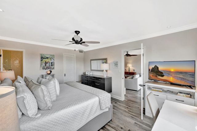 1332 Bayview Drive 402, Fort Lauderdale, FL 33304