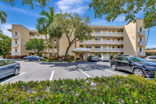 1332 Bayview Drive 402, Fort Lauderdale, FL 33304