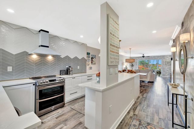 1332 Bayview Drive 402, Fort Lauderdale, FL 33304