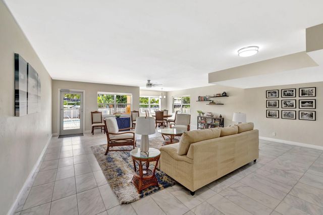 1332 Bayview Drive 402, Fort Lauderdale, FL 33304