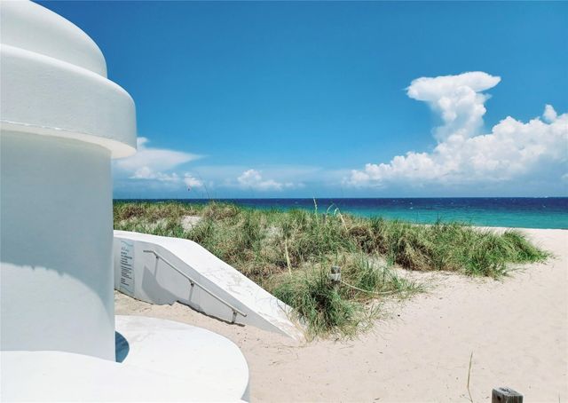 1332 Bayview Drive 402, Fort Lauderdale, FL 33304