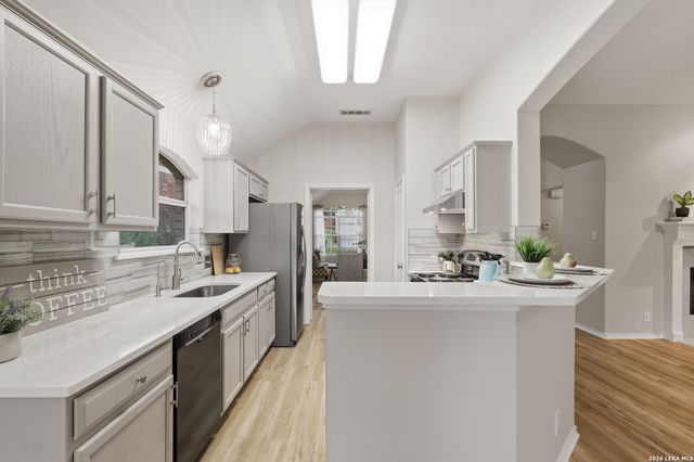 21815 HYERWOOD, San Antonio, TX 78259