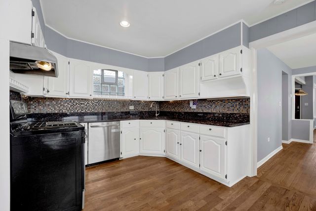 3721 W Shakespeare Avenue, Chicago, IL 60647