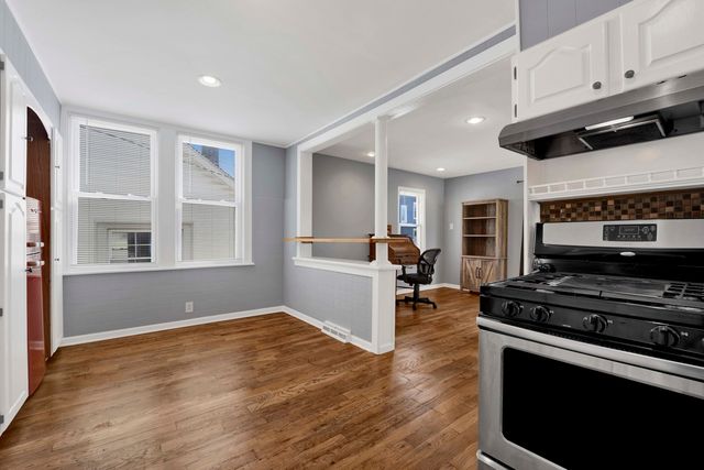 3721 W Shakespeare Avenue, Chicago, IL 60647