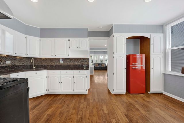 3721 W Shakespeare Avenue, Chicago, IL 60647