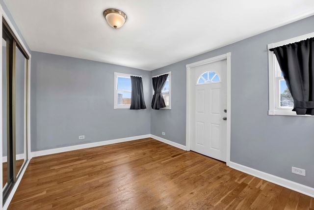 3721 W Shakespeare Avenue, Chicago, IL 60647