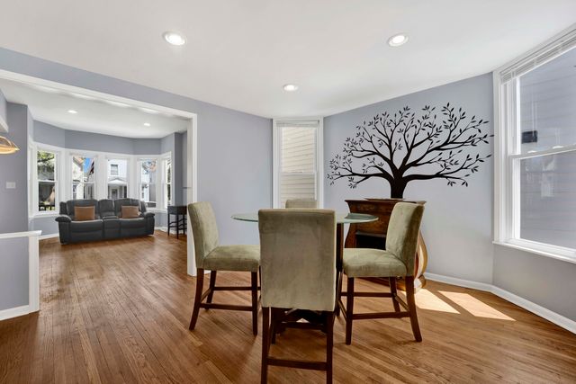3721 W Shakespeare Avenue, Chicago, IL 60647